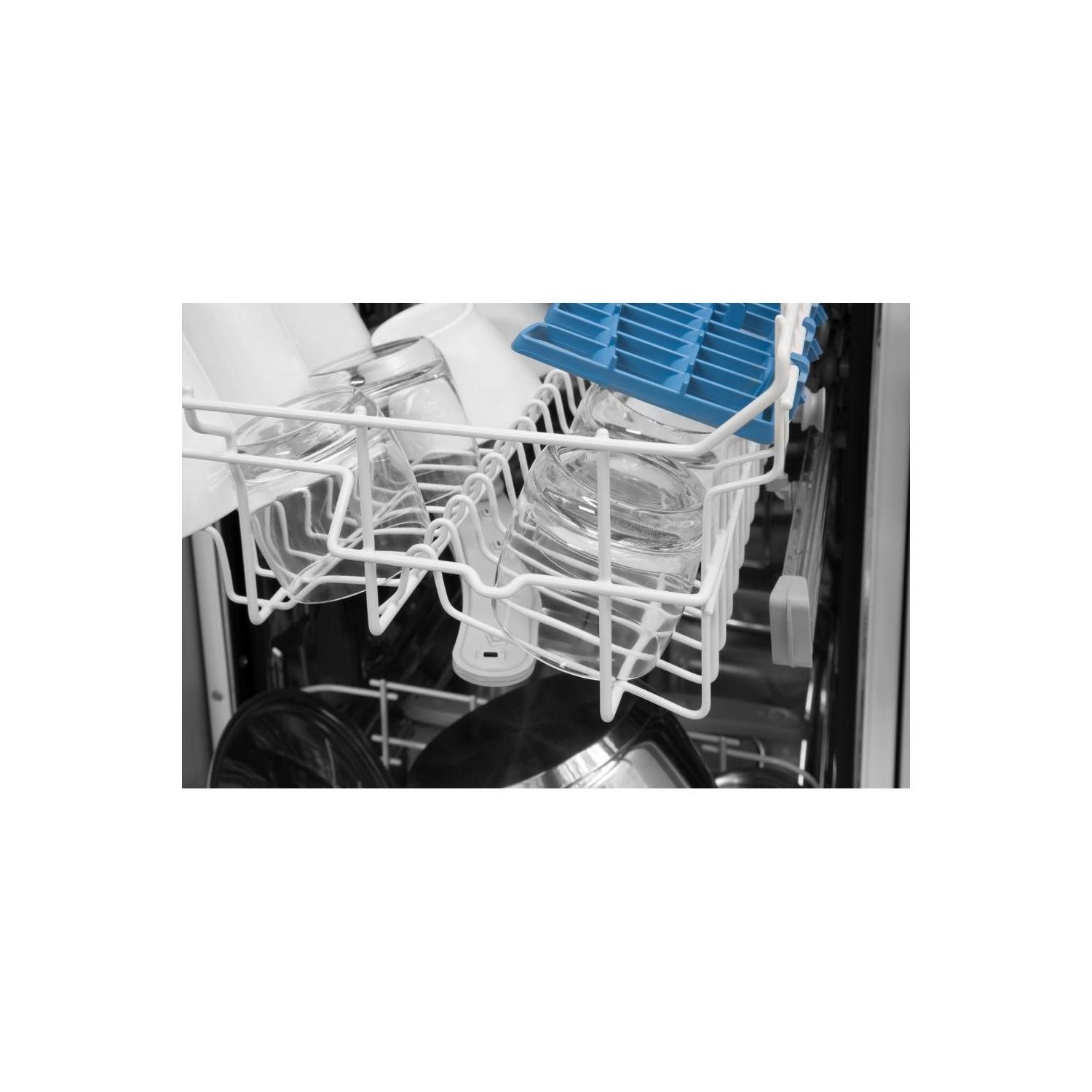 Indesit 10 Place Settings Freestanding Dishwasher - White - Image 4