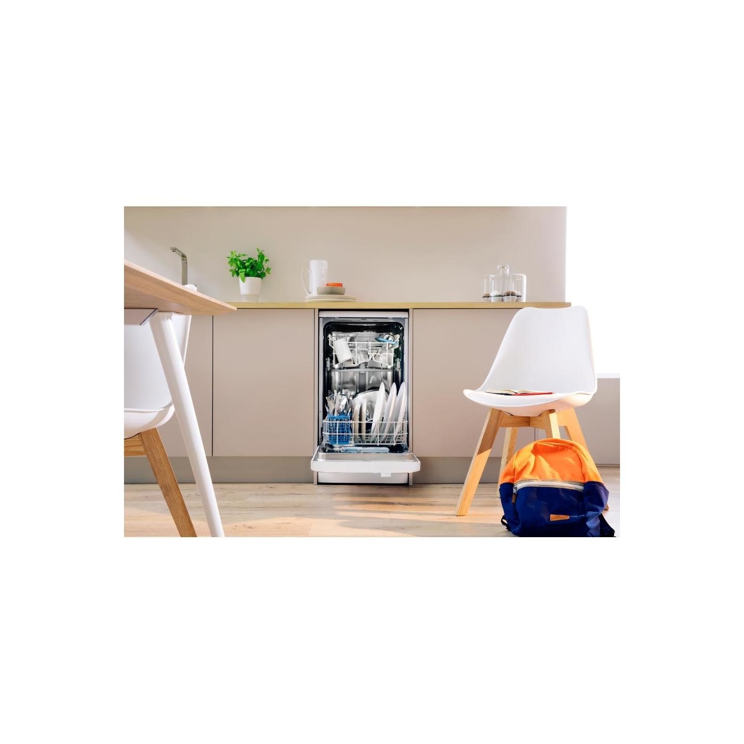 Indesit 10 Place Settings Freestanding Dishwasher - White - Image 6