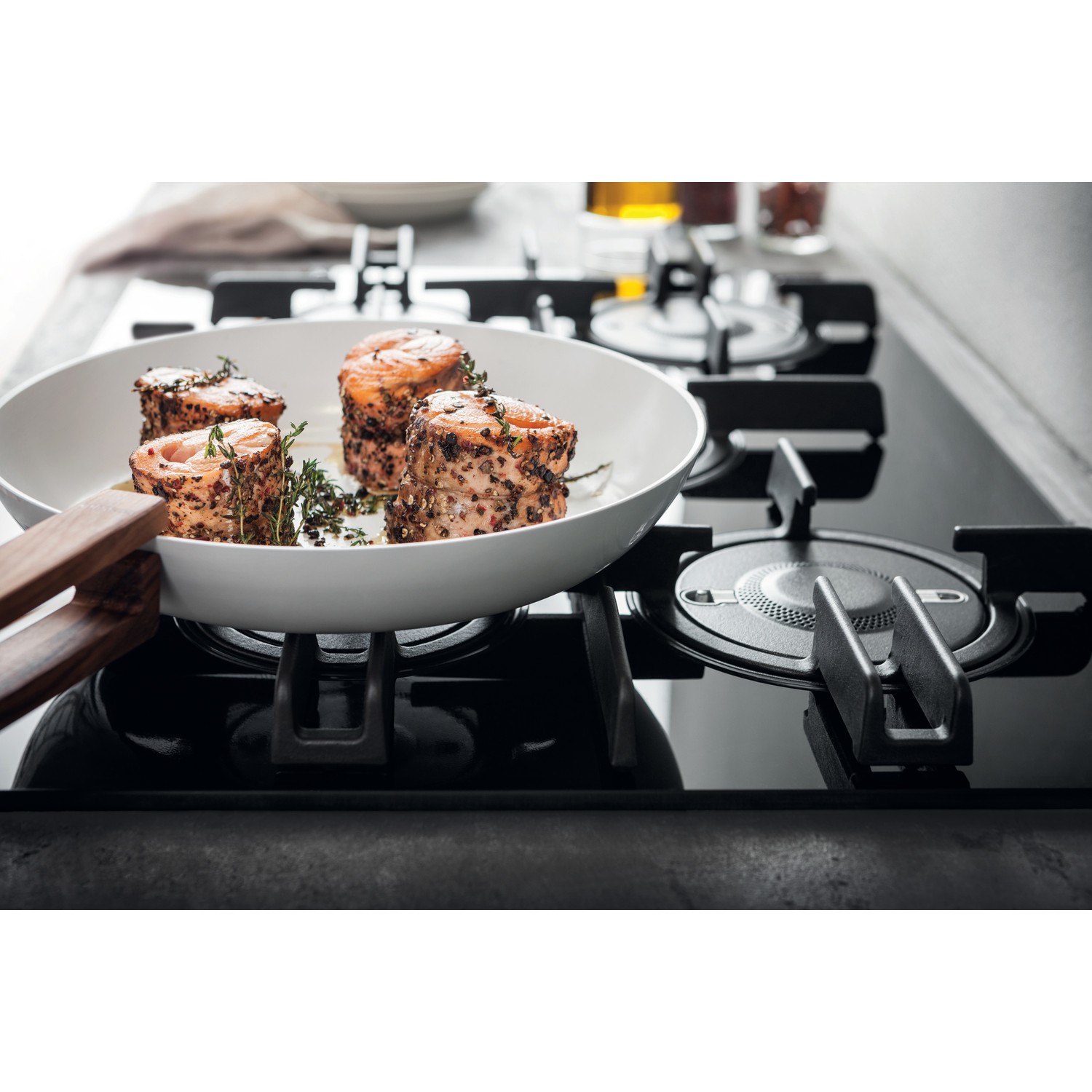 Hotpoint 75cm 5 Burner Gas on Glass Gas Hob with Vertical Flame - Black - Image 3