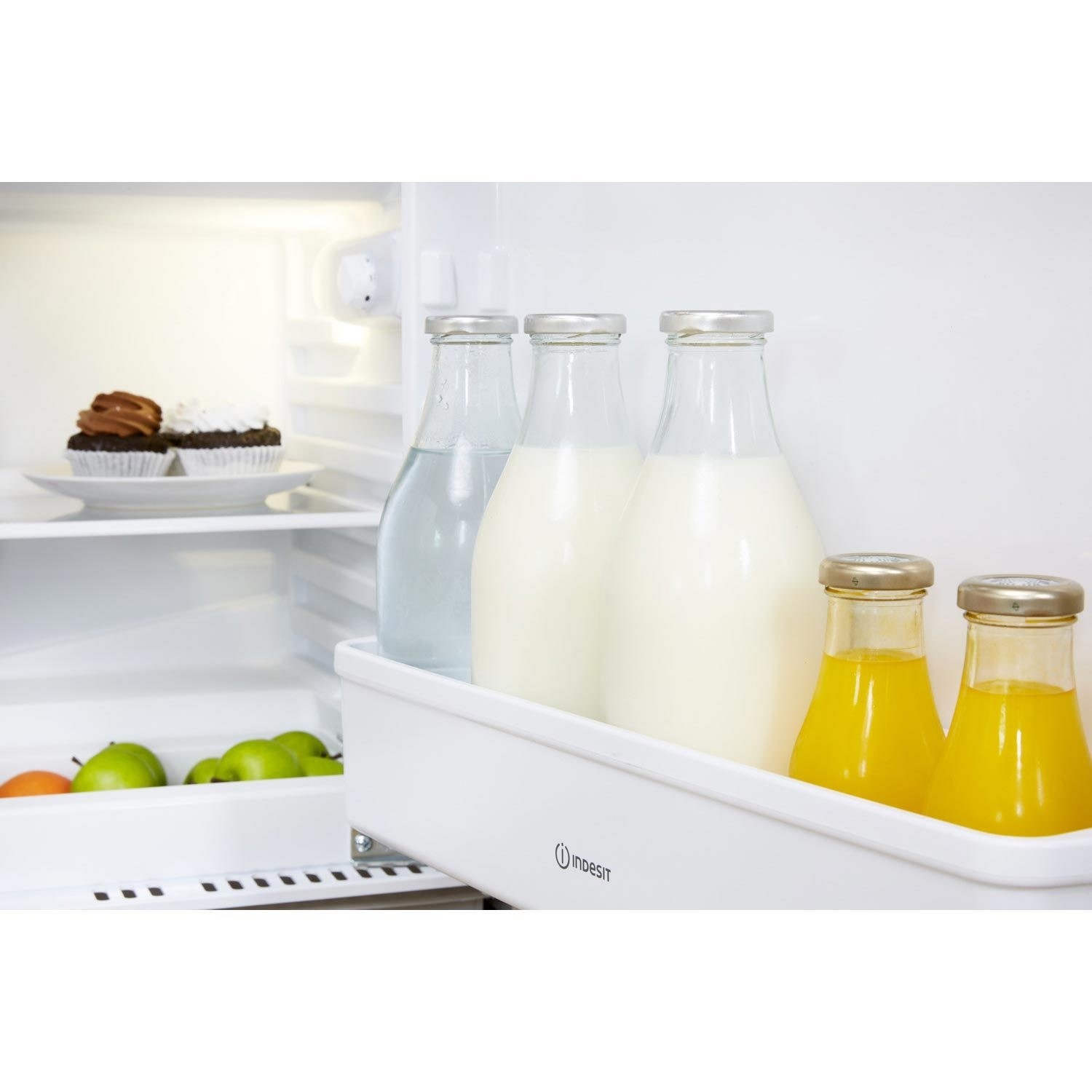 Indesit 146 Litre Integrated Under Counter Fridge - Image 3